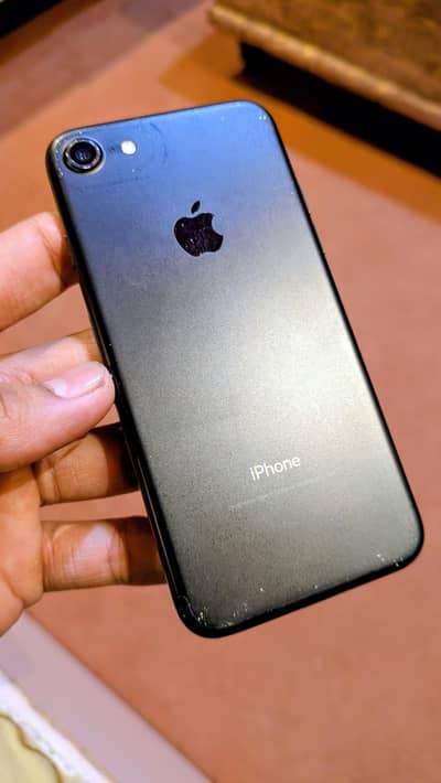 iphone 7 128gb official pta approved.