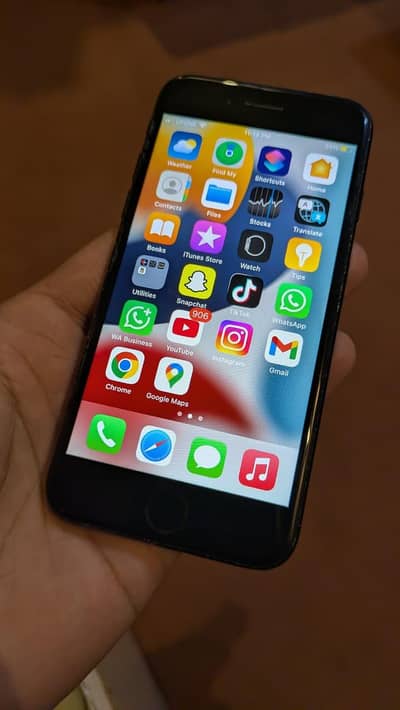 iphone 7 128gb official pta approved.