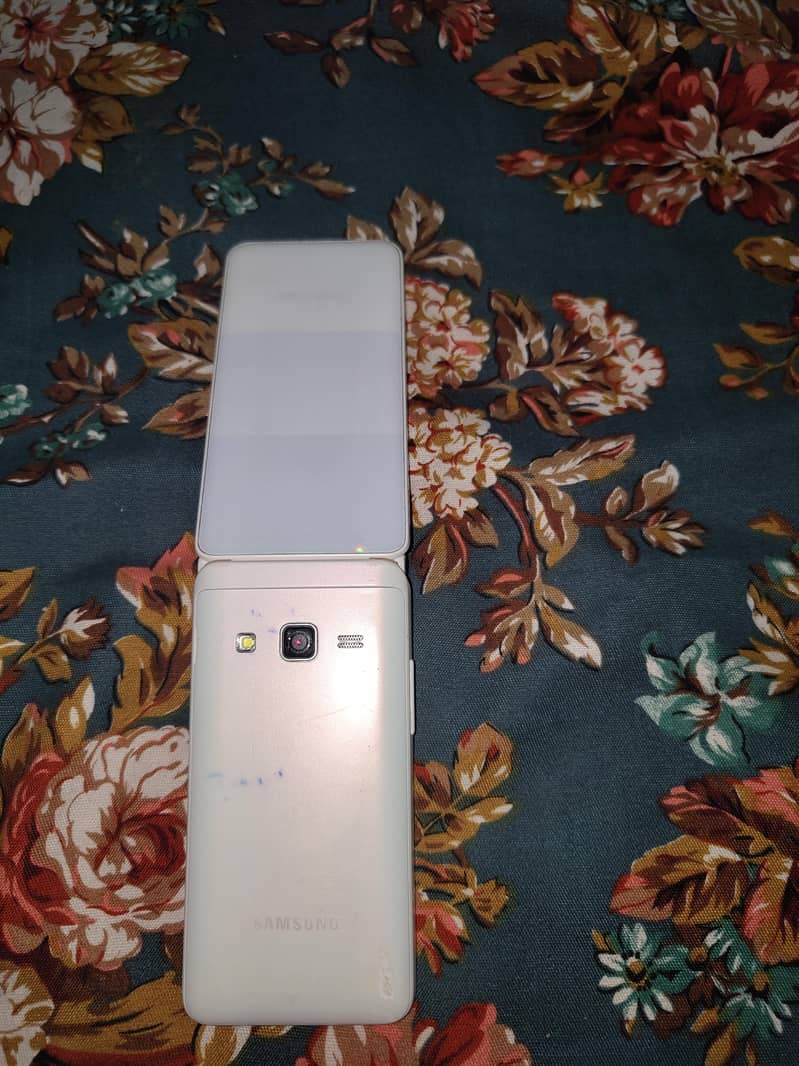 Samsung Mobile Folder2 1