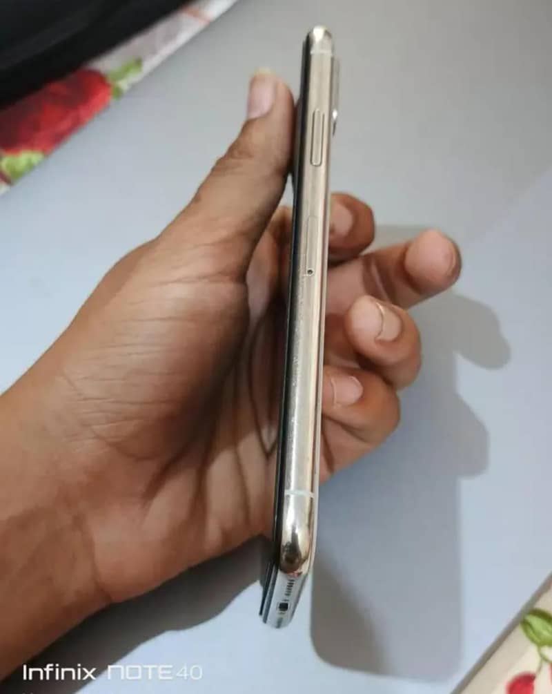 Apple iPhone X 2