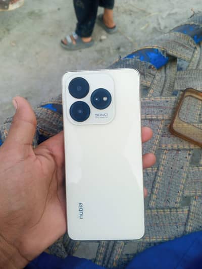 ZTE nobia v60
