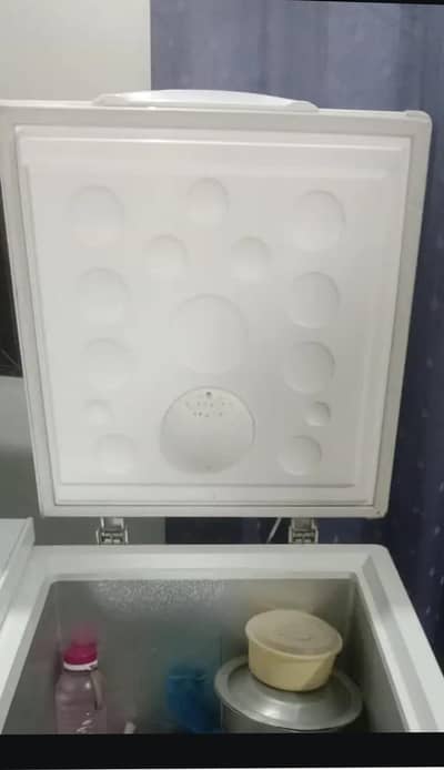 HAIER DEFREZER NEW CONDITION HA