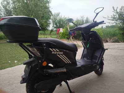 Revoo C32 1800w 72v 30Ah 2025 Model