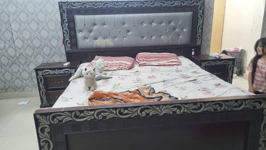 Bed , Side Table , Two Chairs , Dressing table 0