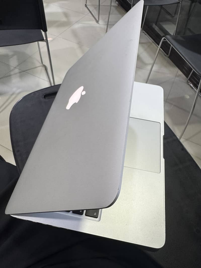 MacBook Pro 1