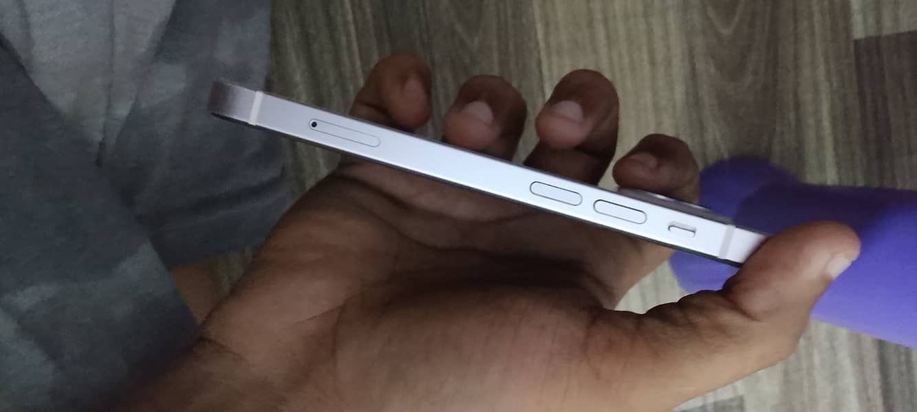 Apple iPhone 13 mini 2