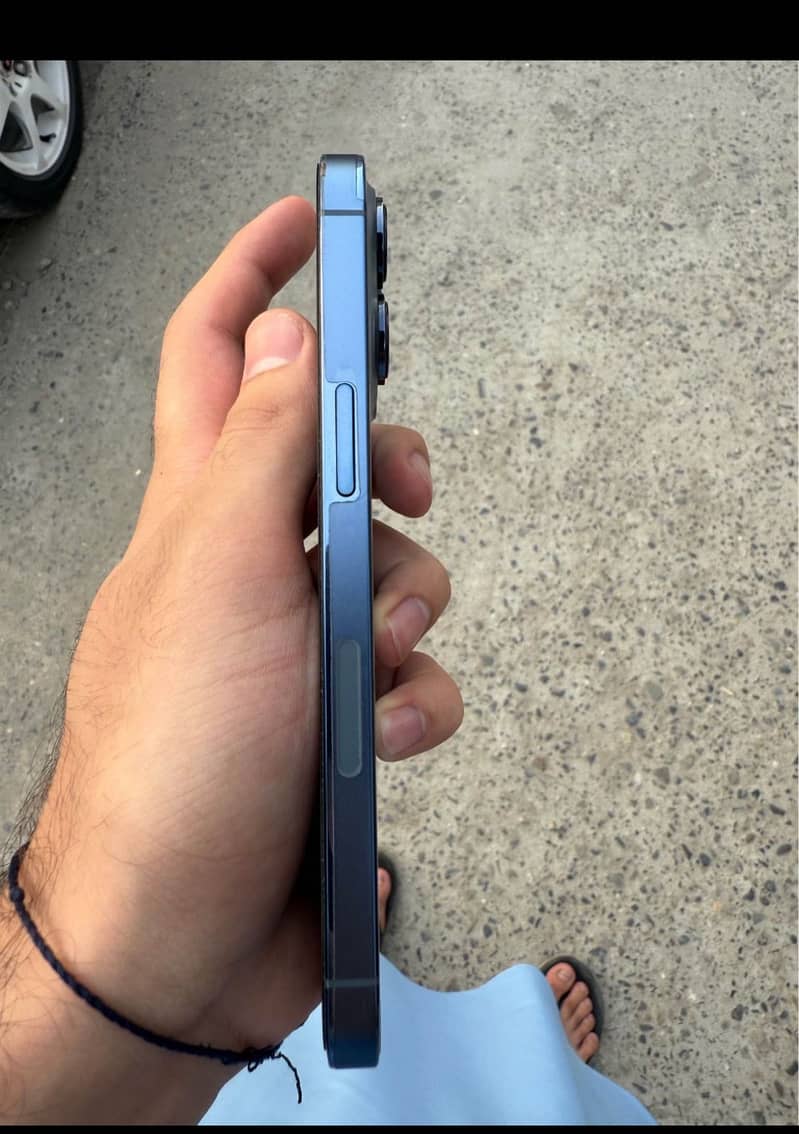 Apple iPhone 13 Pro 3