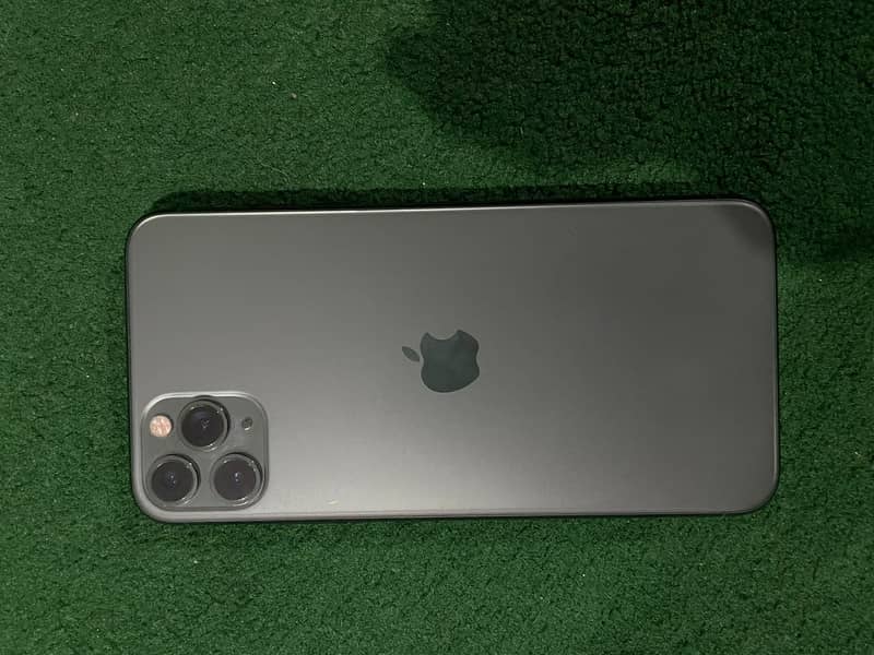 Apple iPhone 11 Pro Max 1