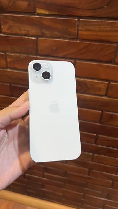 Apple iPhone 15