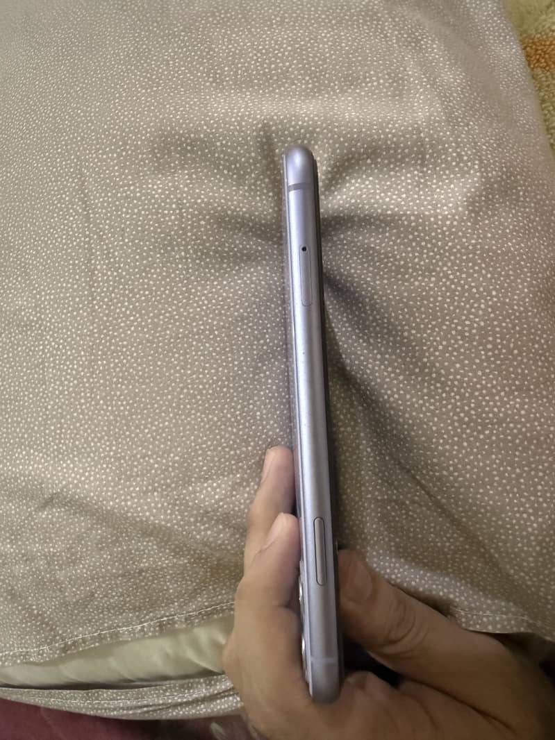 Apple iPhone 11 5