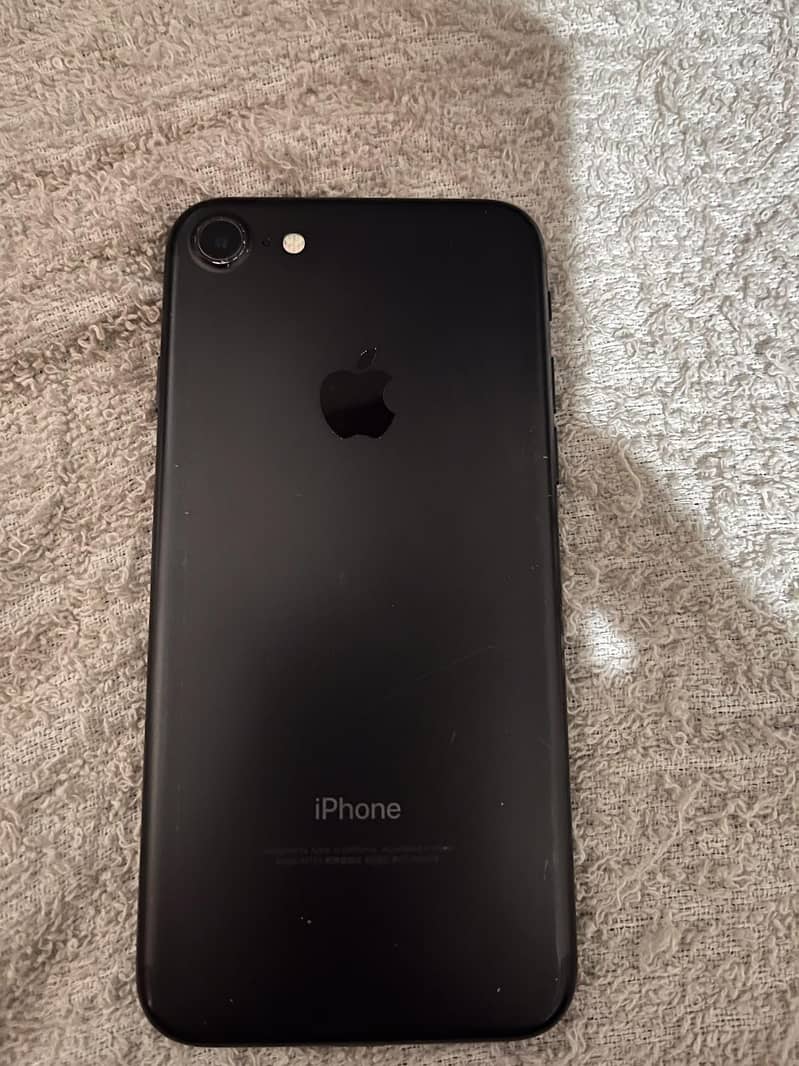 Apple iPhone 7 0