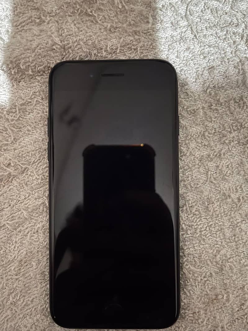 Apple iPhone 7 1