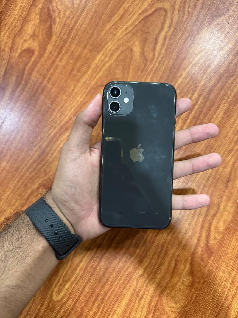 Apple iPhone 11 0