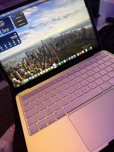MACBOOK NEO | 8/256 | like new | 10/10 | battery 100