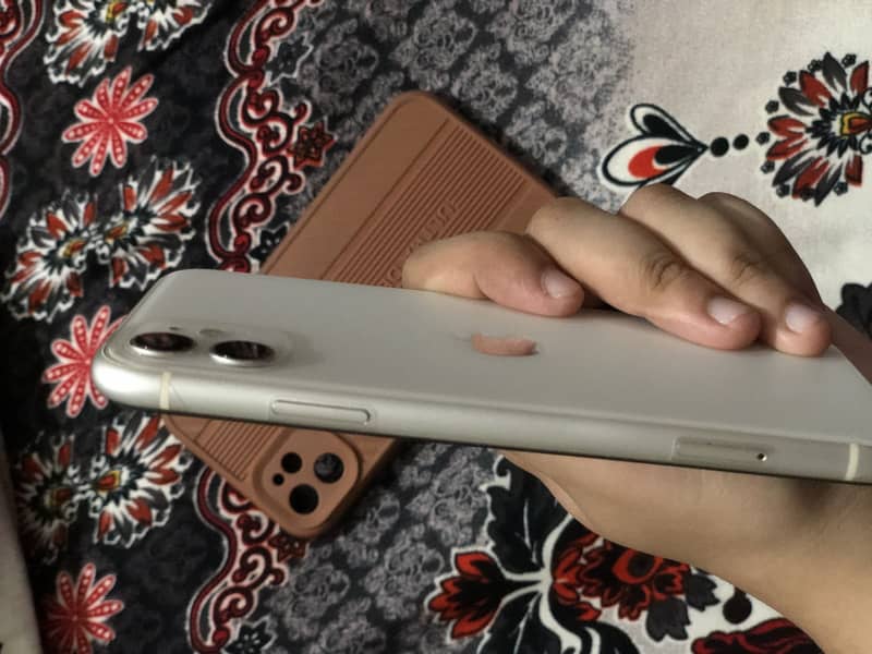 Apple iPhone 11 2