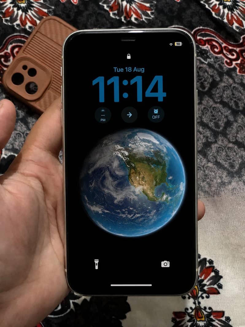 Apple iPhone 11 3