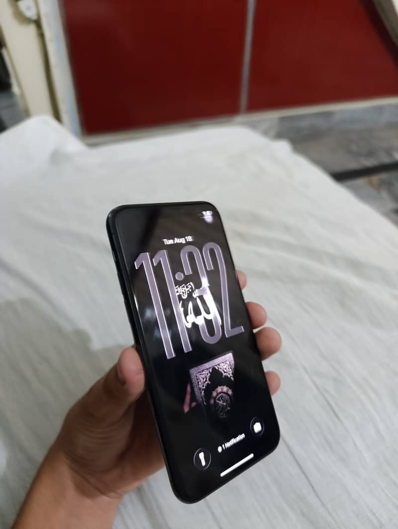 Apple iPhone 11 Pro 2