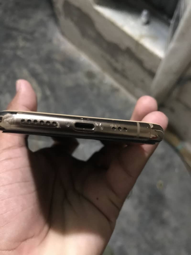 Apple iPhone 11 Pro 3