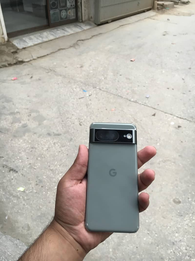 Google Pixel 8 1