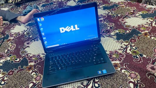 AOA I am selling core I 5 laptop 4th generation