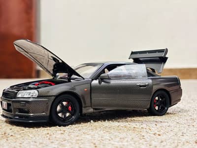 Nissan GTR R34 1/24 scale diecast toy car