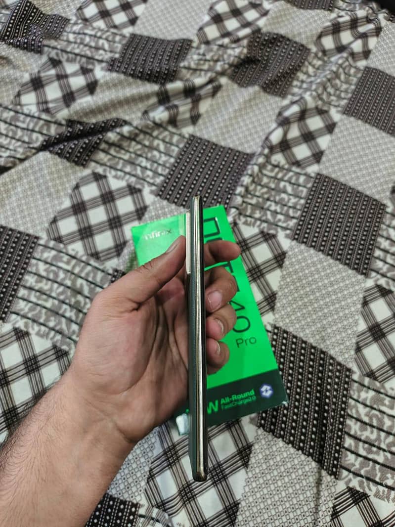 Infinix Note 40 Pro 5