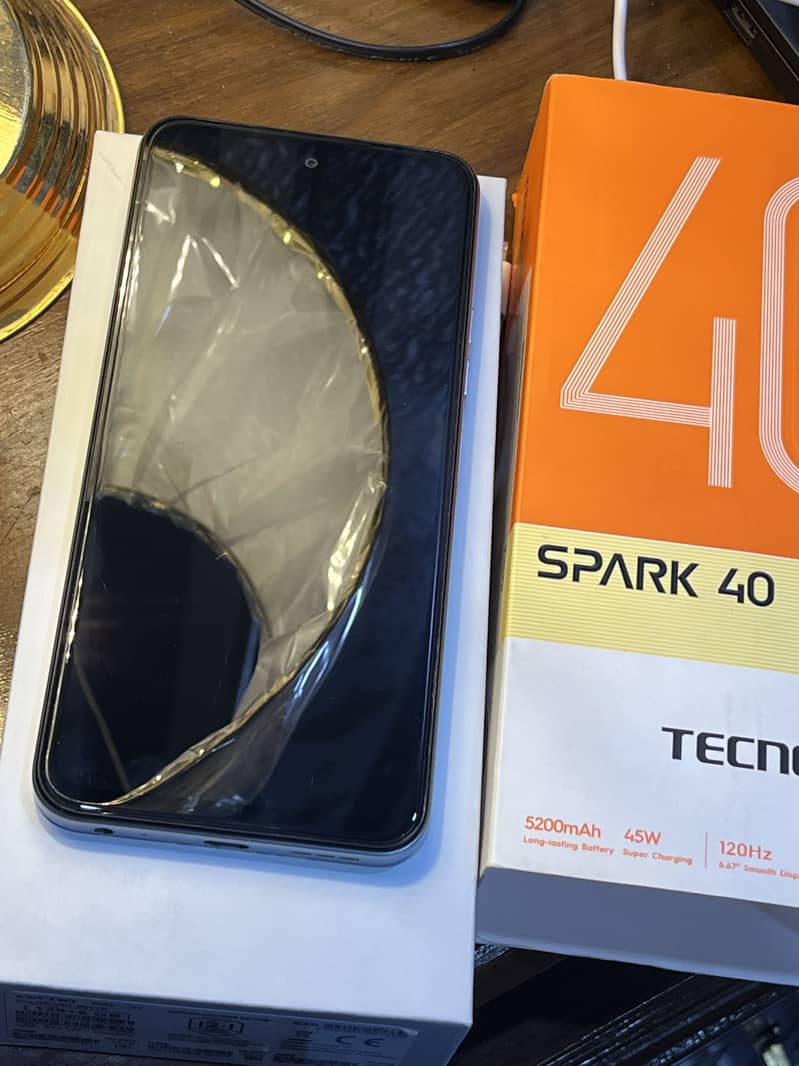 Tecno Spark 40 5