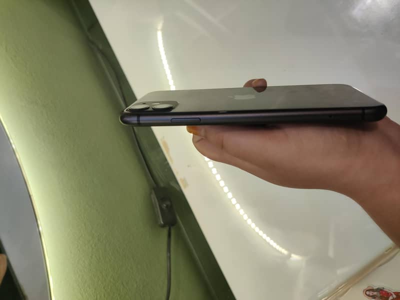 Apple iPhone 11 2