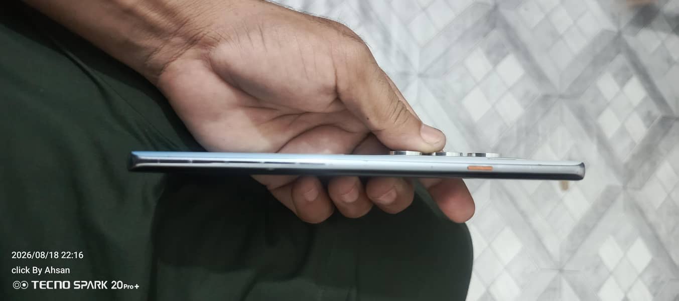 Tecno CAMON 40 Pro 4