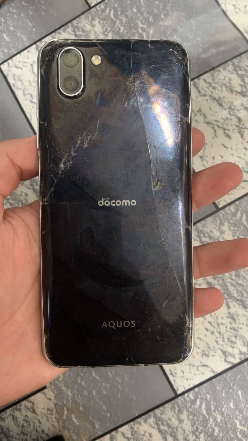 Sharp Aquos R2 2
