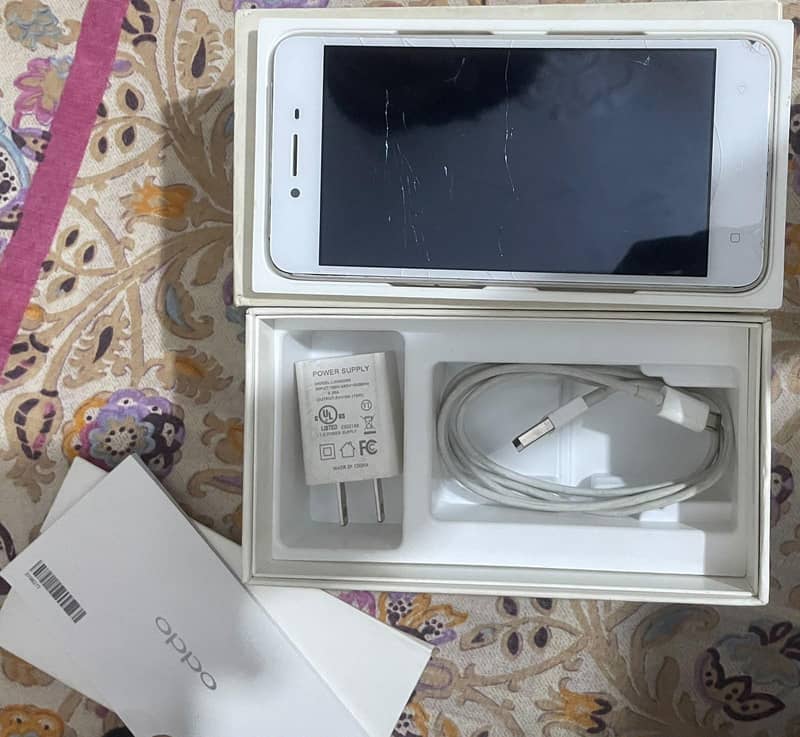 OPPO A37 0