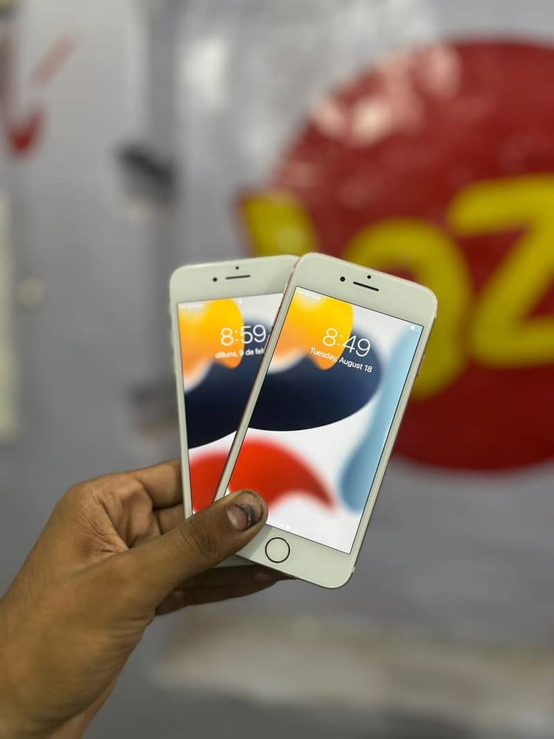 Apple iPhone 7 0