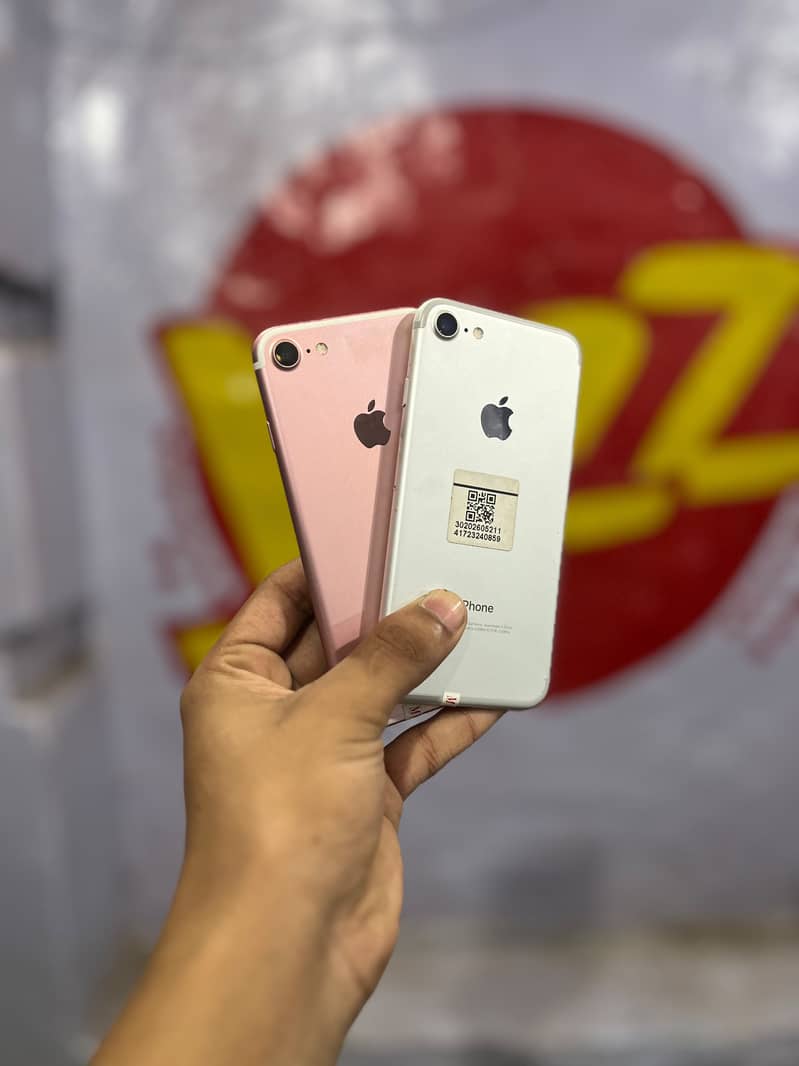 Apple iPhone 7 1