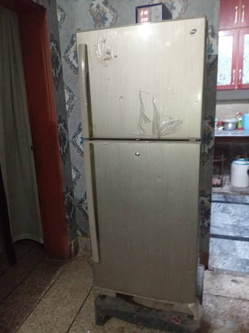 Pell Fridge 0