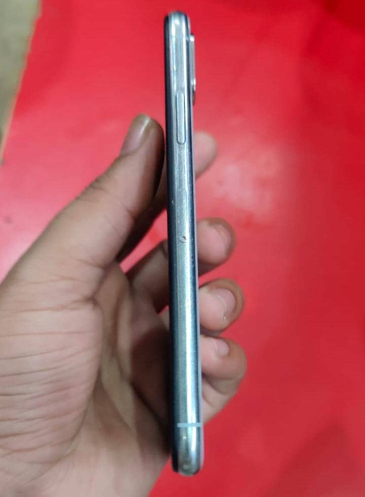 Apple iPhone X 2