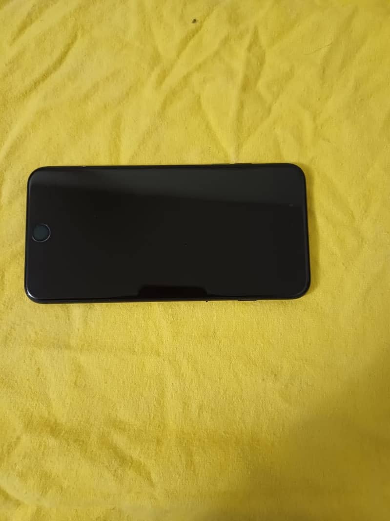 Apple iPhone 7 Plus 0