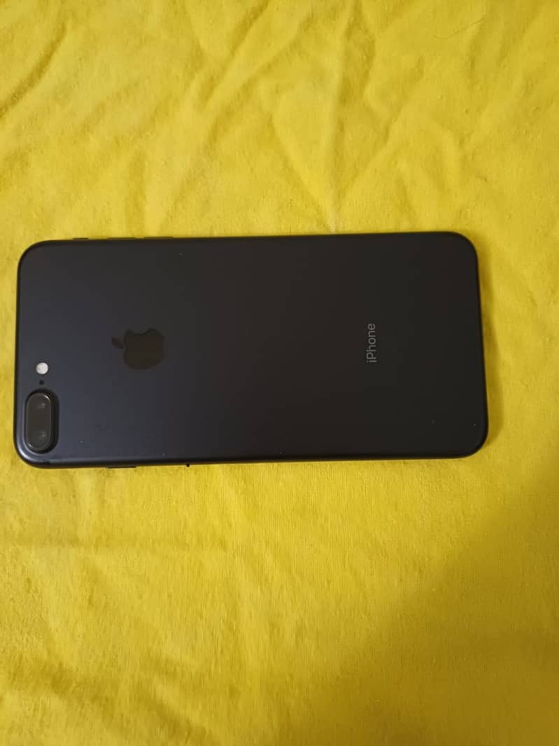 Apple iPhone 7 Plus 3