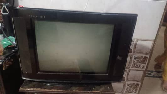 L G television good condition