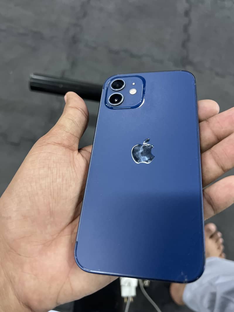 Apple iPhone 12 7