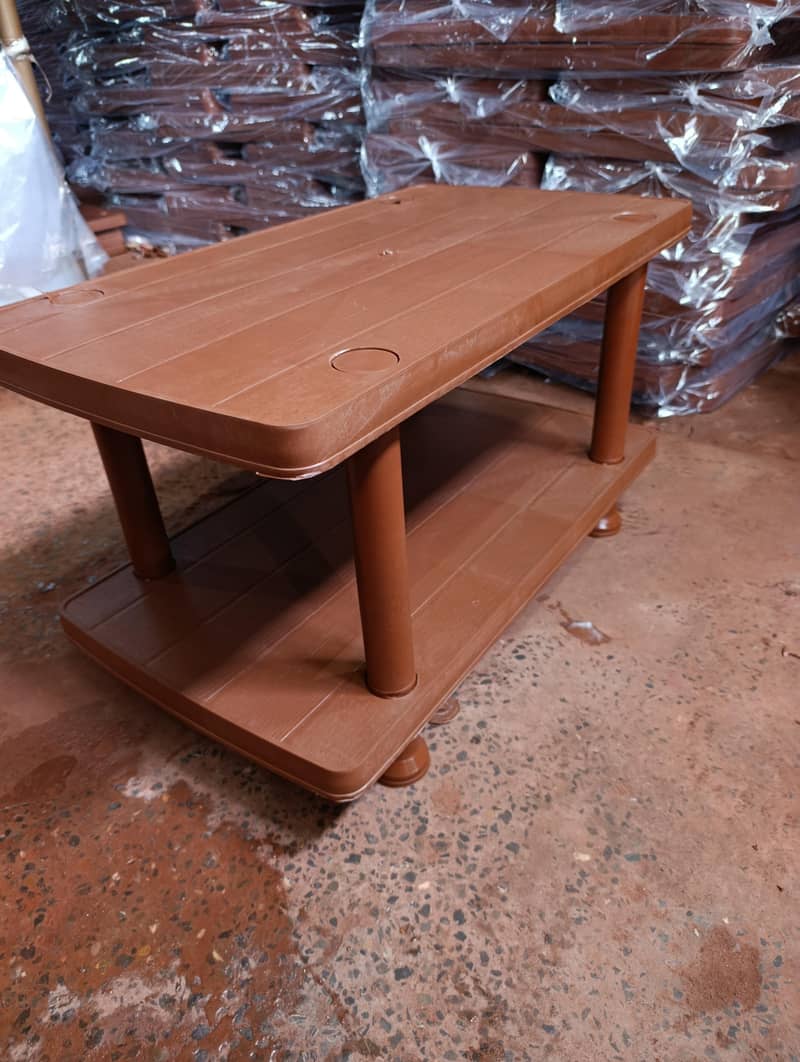 plastic table 2