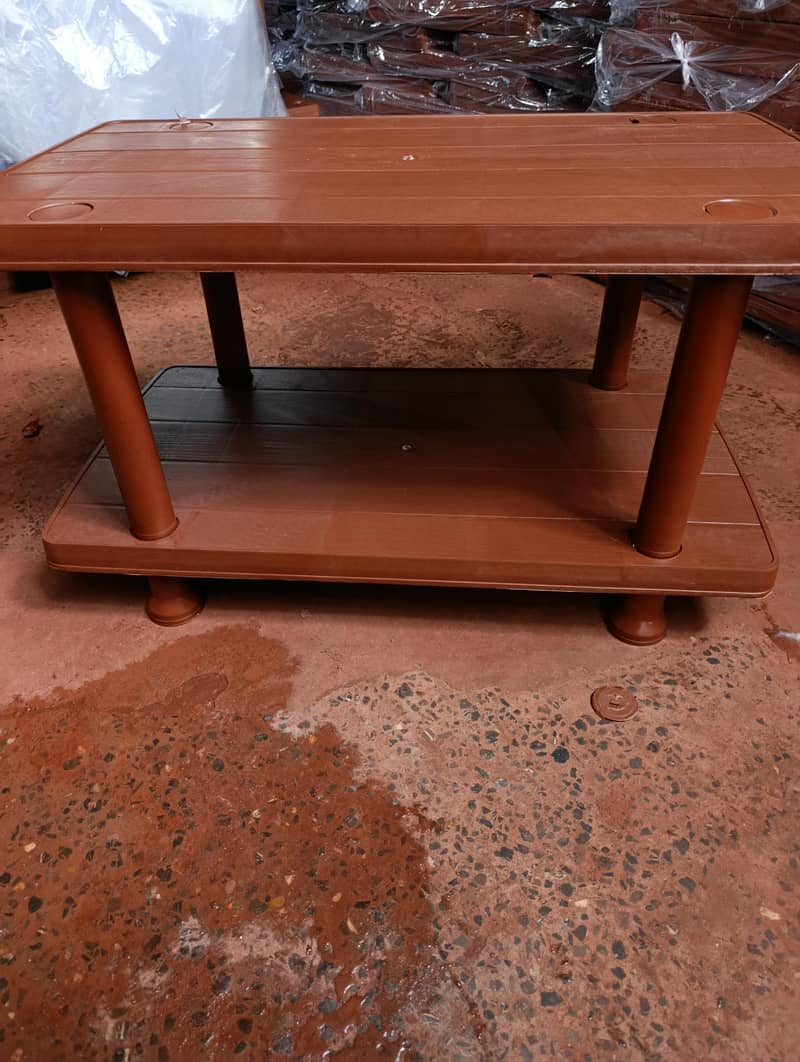 plastic table 3