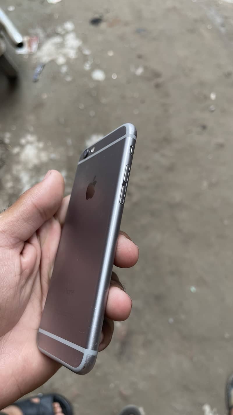 iPhone 3
