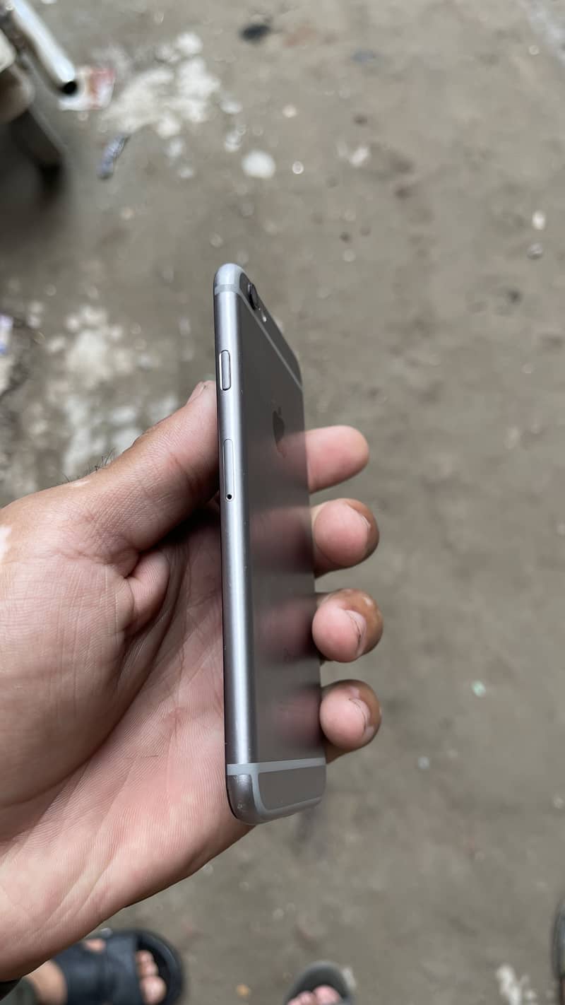 iPhone 4