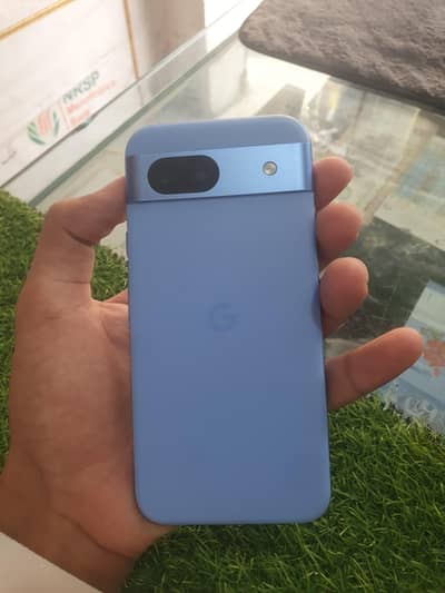 GOOGLE PIXLE 8 A (WITH BOX)