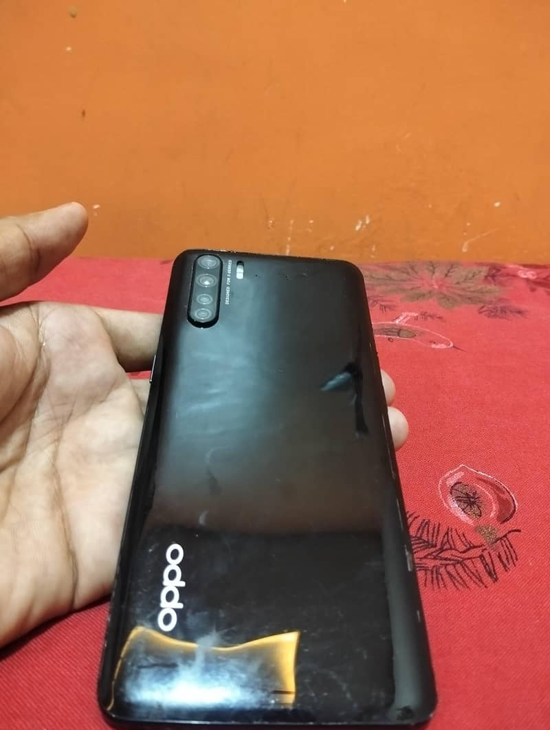 oppof15 3