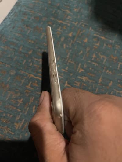Honor 7C