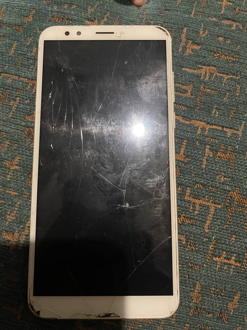 Honor 7C 1