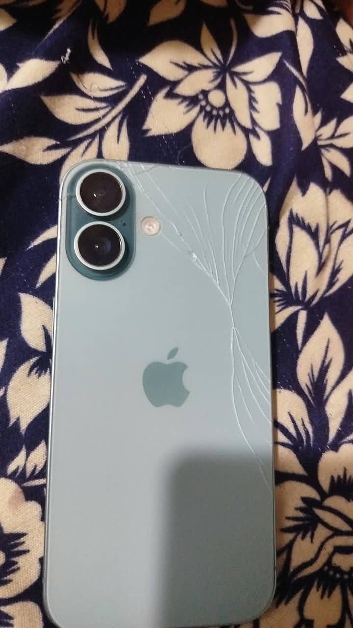 Apple iPhone 16 0