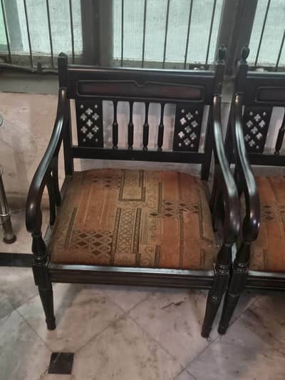 Setty set table and chairs
