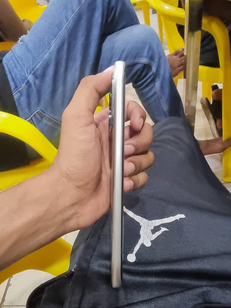 Infinix Note Edeg 3